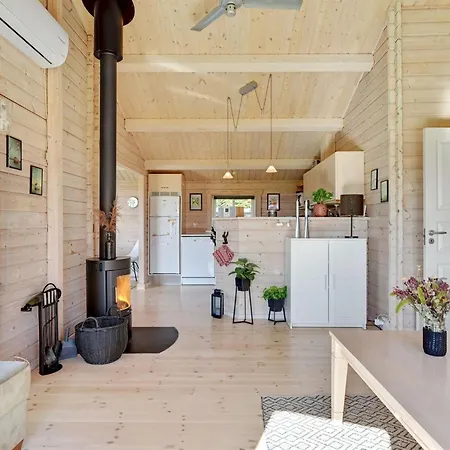 Anneli - 600m From The Sea In Funen By Interhome 펜션